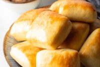 Legendary Texas Roadhouse Dinner Rolls