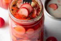 Quick and Crispy Pickled Radishes
