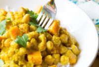 Creamy Slow Cooker Chickpea Curry