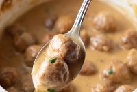 Effortless Slow Cooker Swedish Meatballs