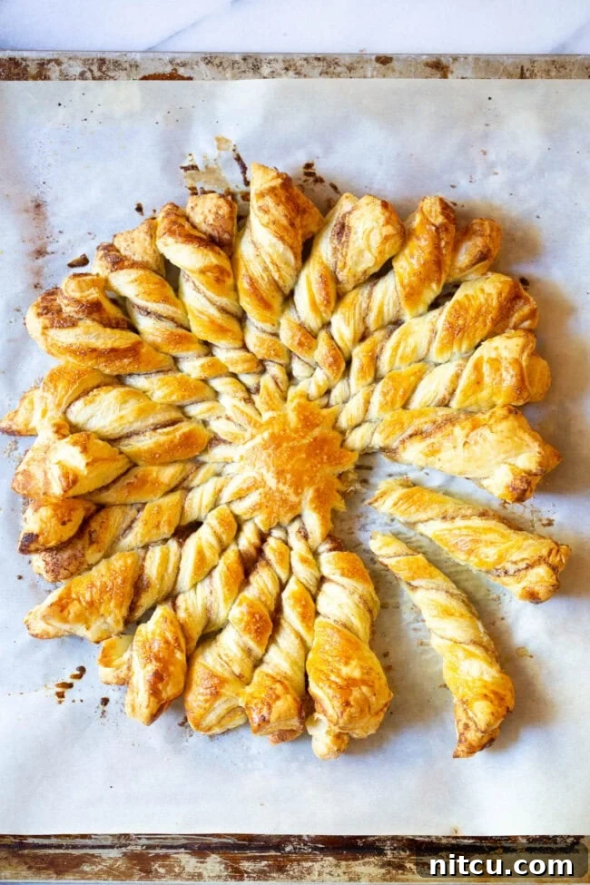 Flaky Pull-Apart Puff Pastry 2 Quick Holiday Idea: Easy 4-Ingredient Sunburst Puff Pastry Pull Apart Bread
