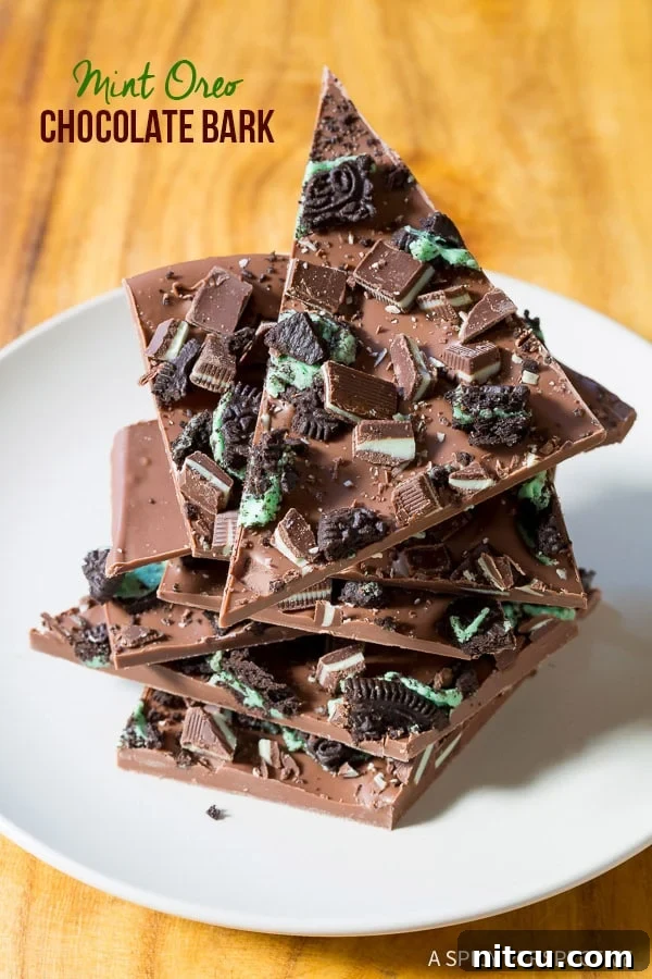 chocolate-bark Mint Oreo Chocolate Bark: A delightful holiday treat with just 3 ingredients, perfect for gifting and parties.