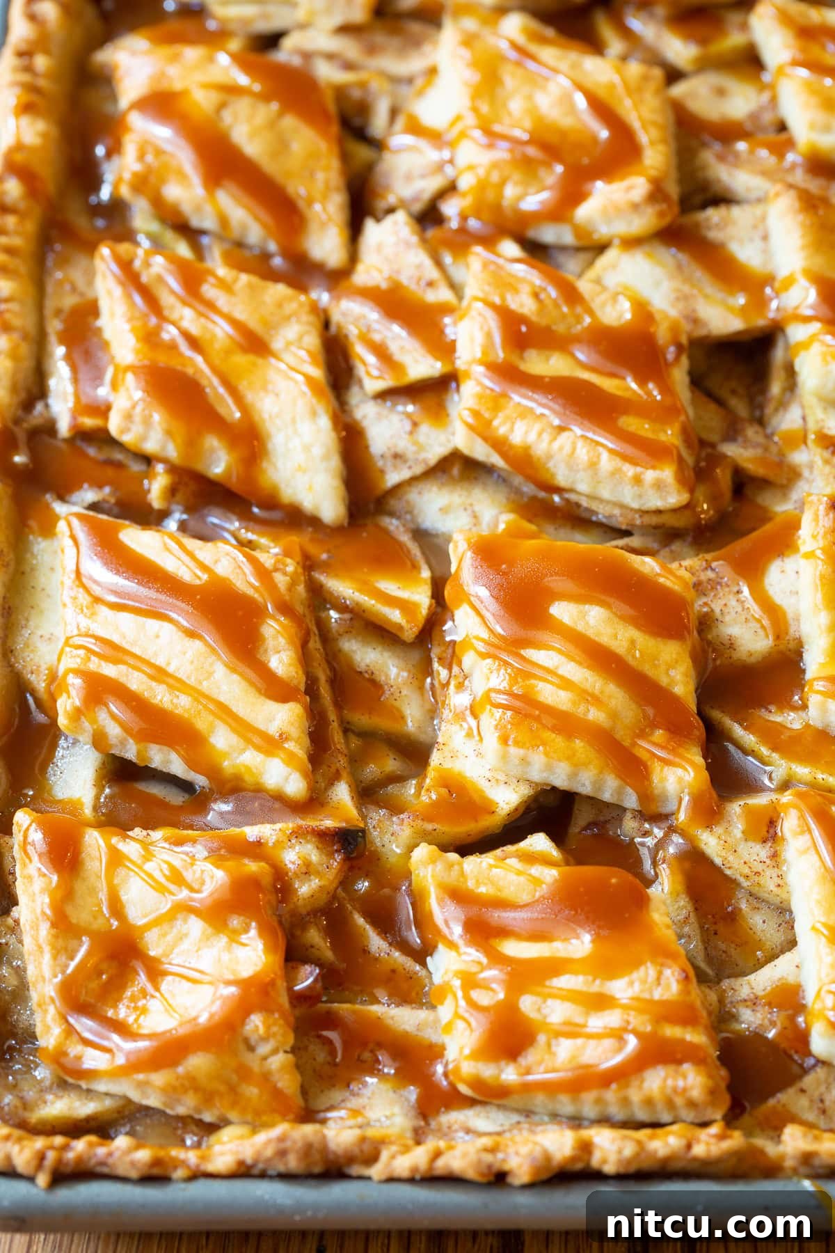 dessert Individual slice of caramel apple pie
