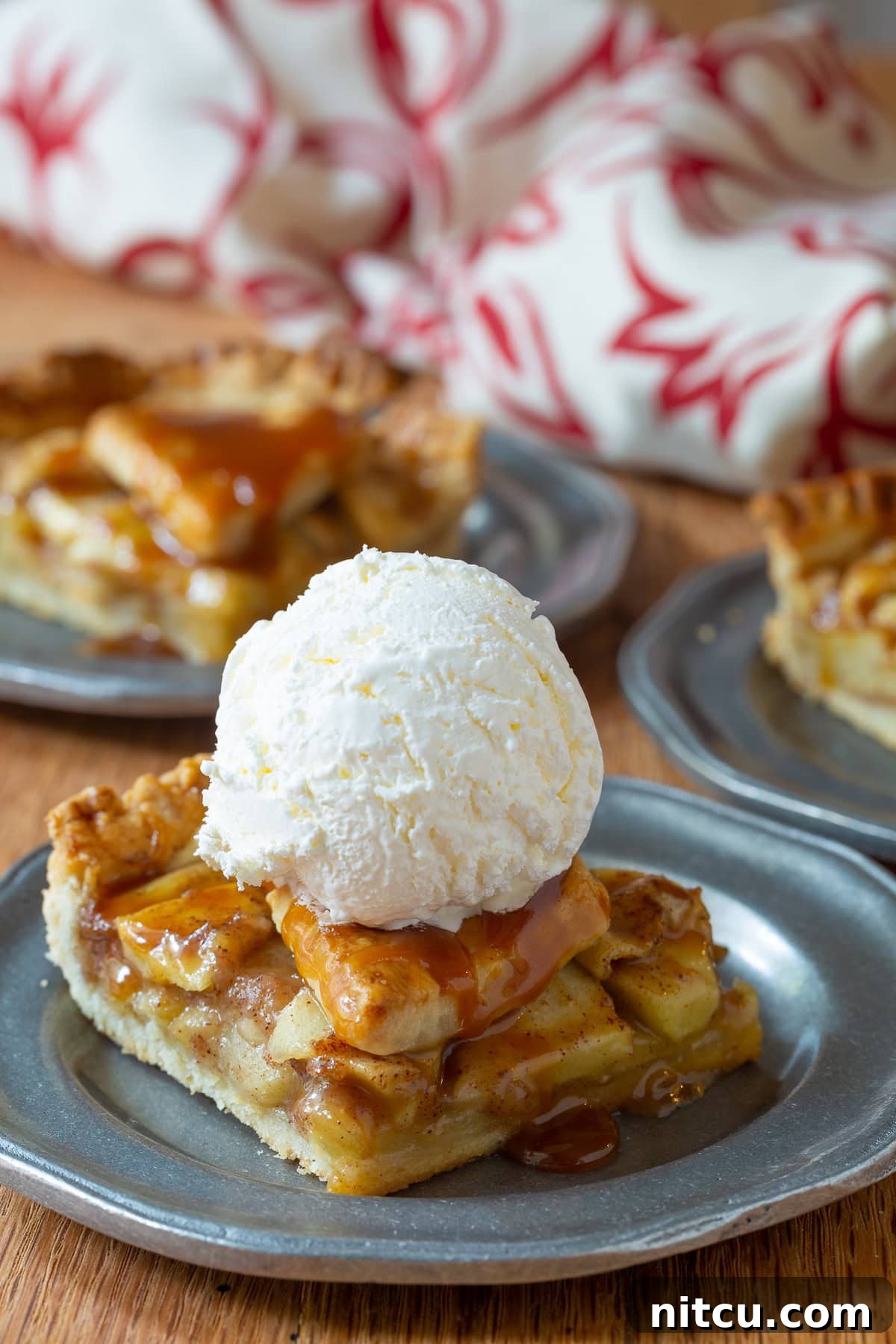crunchy-almond Delicious Caramel Apple Slab Pie