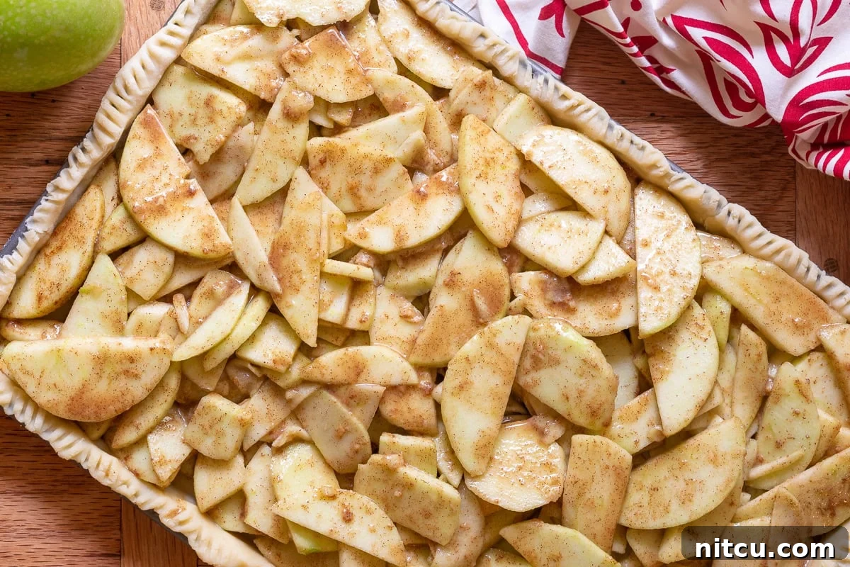 stewed-apples Baked apples in a slab pie