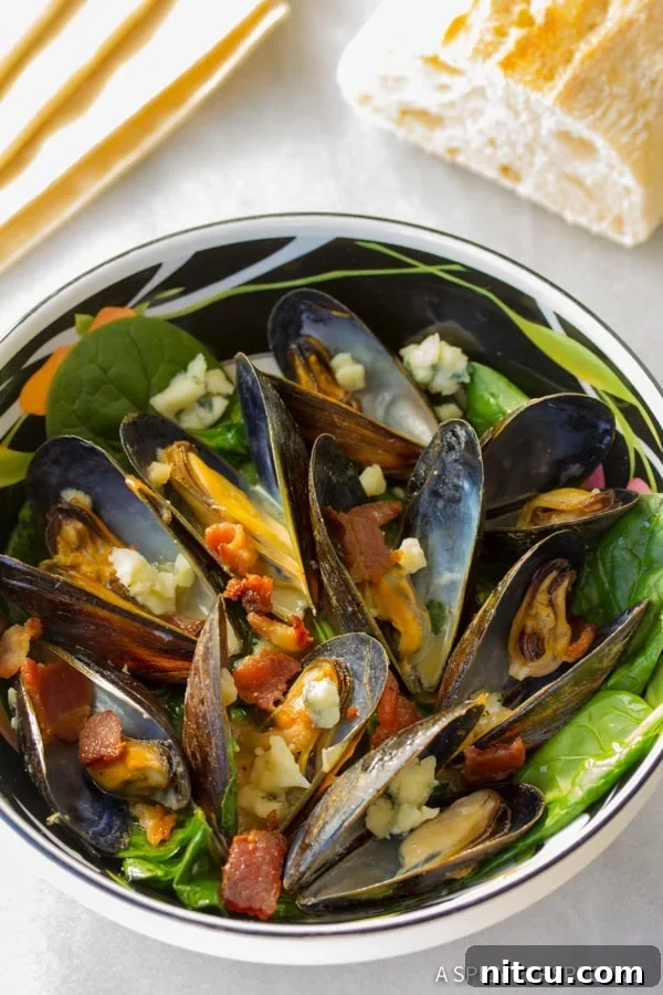 Perfect Mussels Recipe with Blue Cheese and Bacon (Moules Fromage Bleu) – Step-by-Step Instructions for Gourmet Seafood